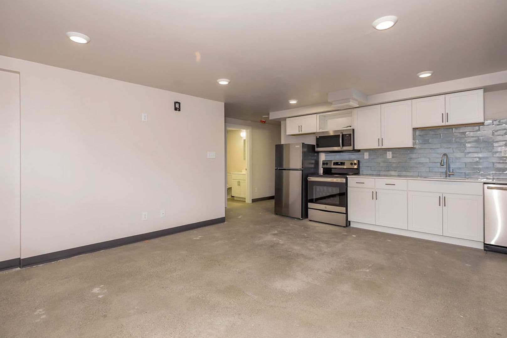 Cincinnati Apartment: 2330 Victory Pkwy