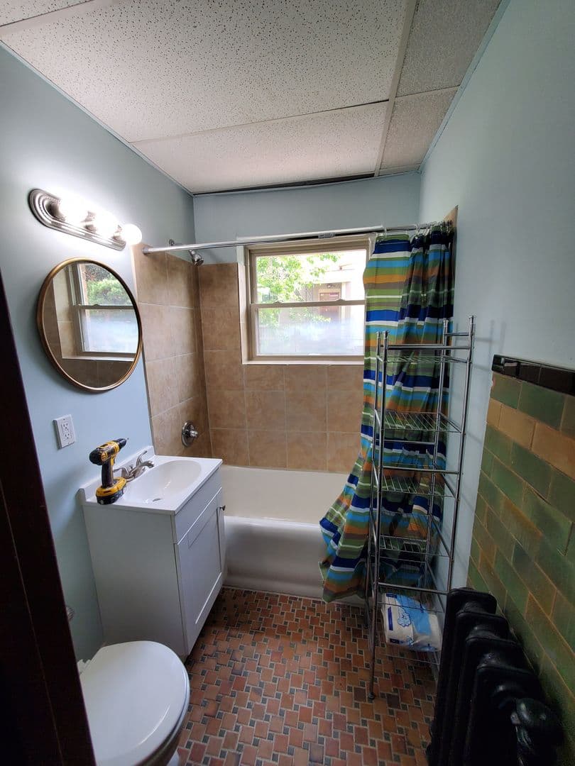 Cincinnati Apartment: 2340 Victory Parkway