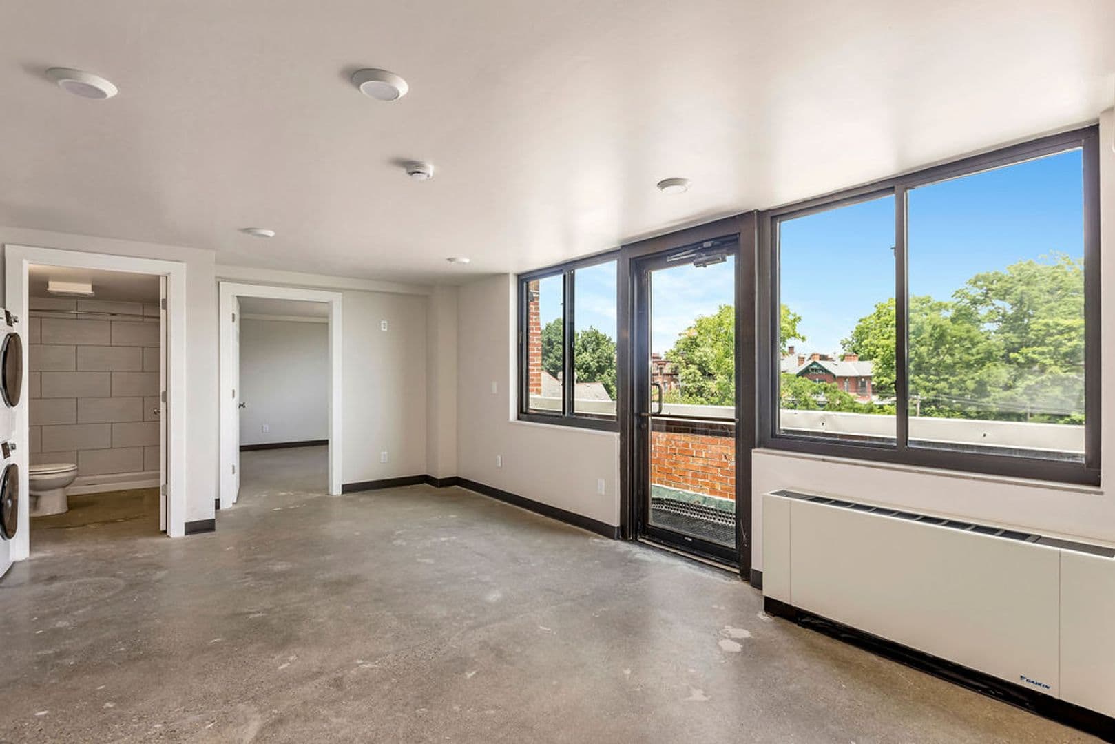 Cincinnati Apartment: 2330 Victory Pkwy