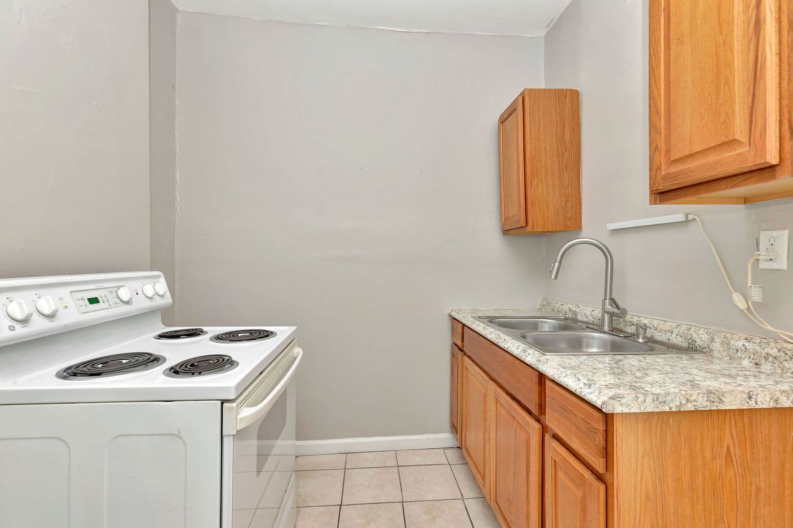 Cincinnati Apartment: 523 Oak St