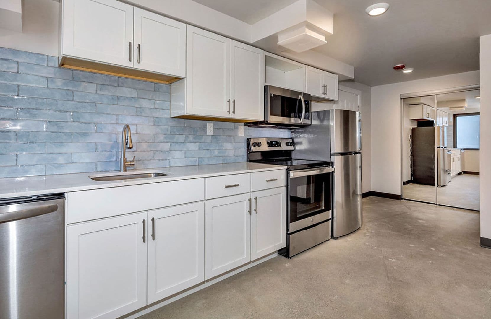 Cincinnati Apartment: 2330 Victory Pkwy