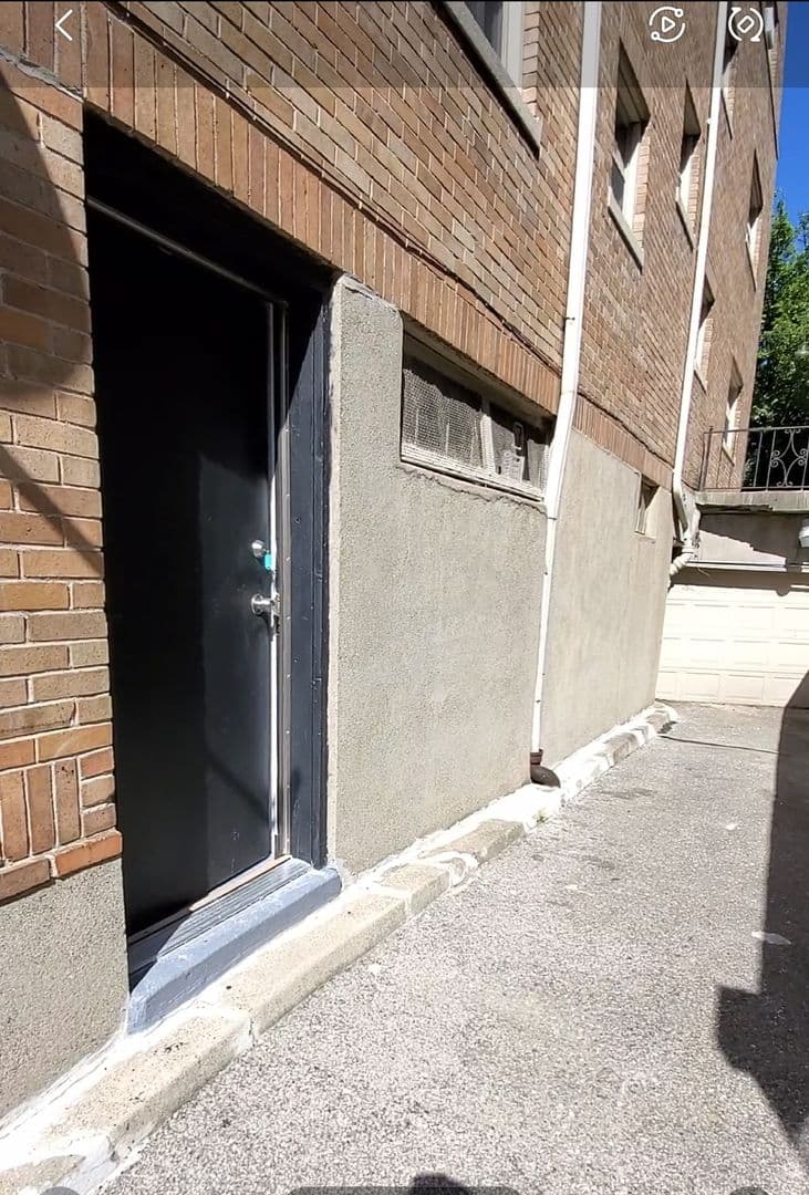 Cincinnati Apartment: 2340 Victory Parkway