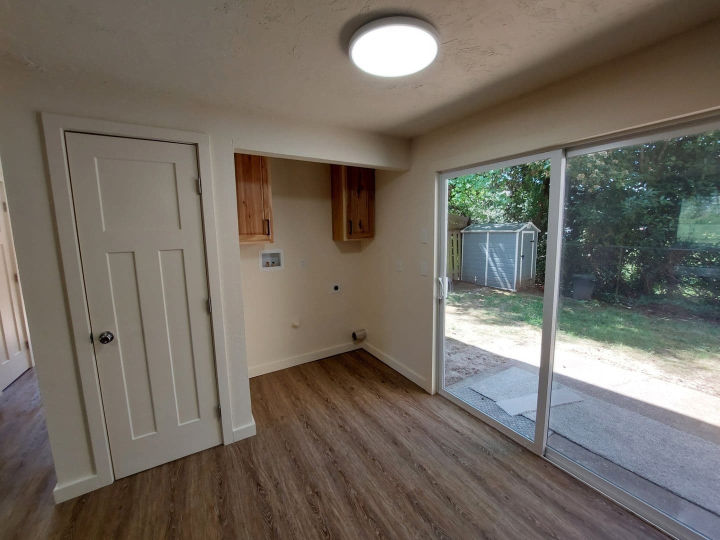 Albany Apartment: 1539 15TH AVE SE