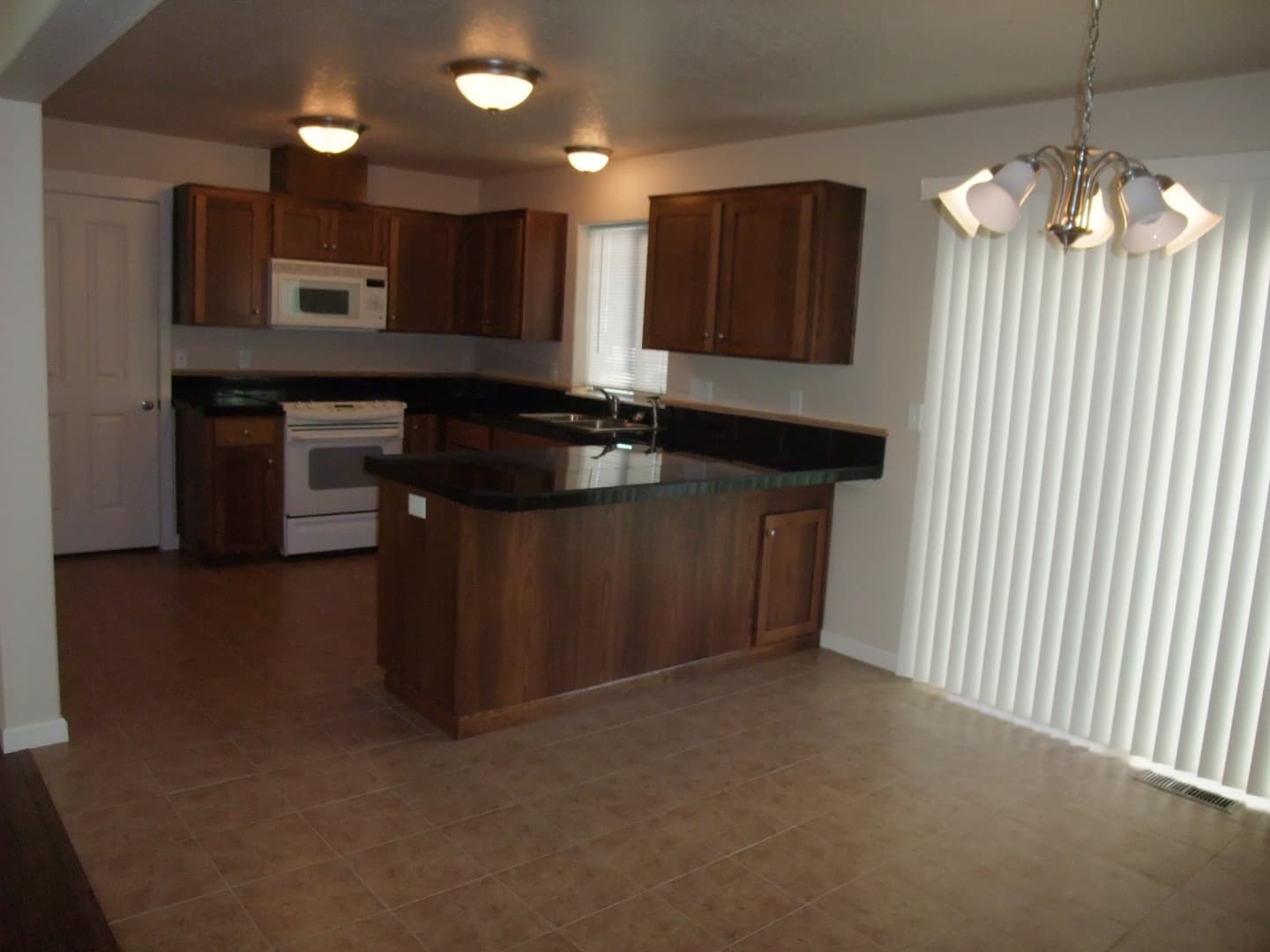 Albany House: 2001 Lyon St. SE