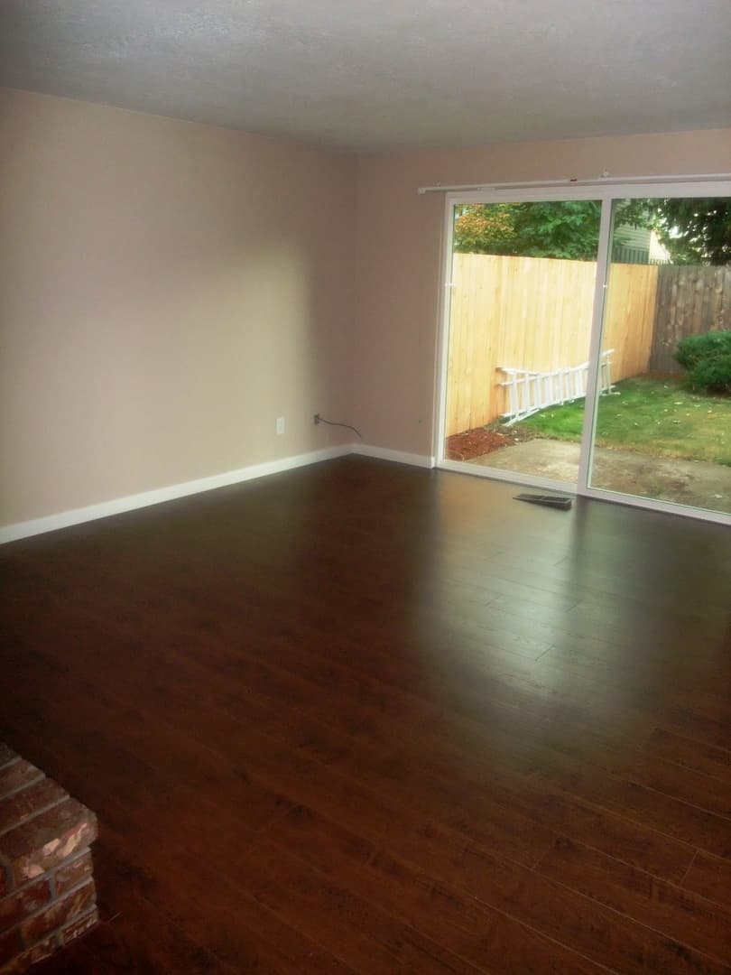 Salem Apartment: 1135 Raffon Ct. SE