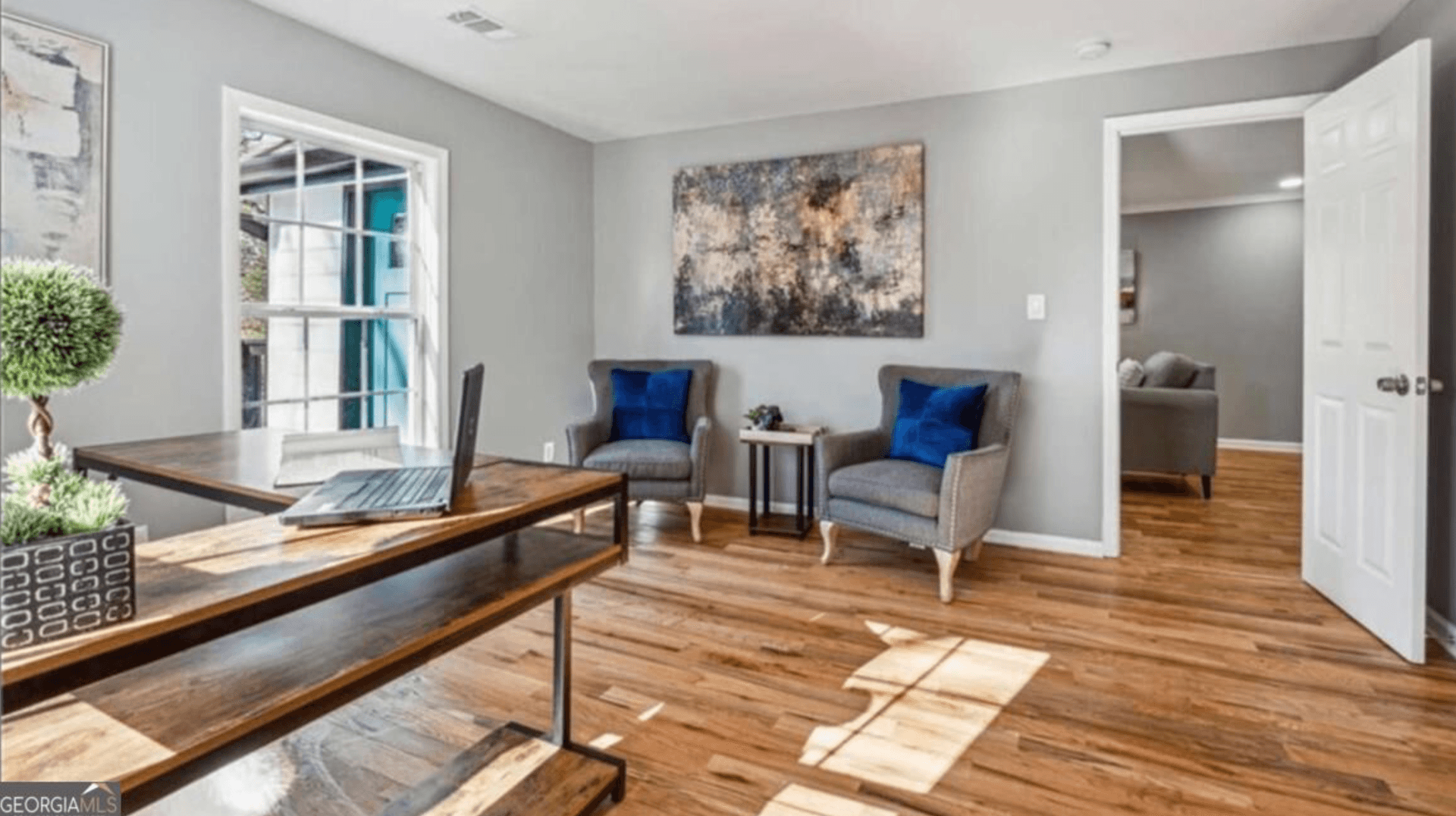 College Park House: 3482 Atlanta St
