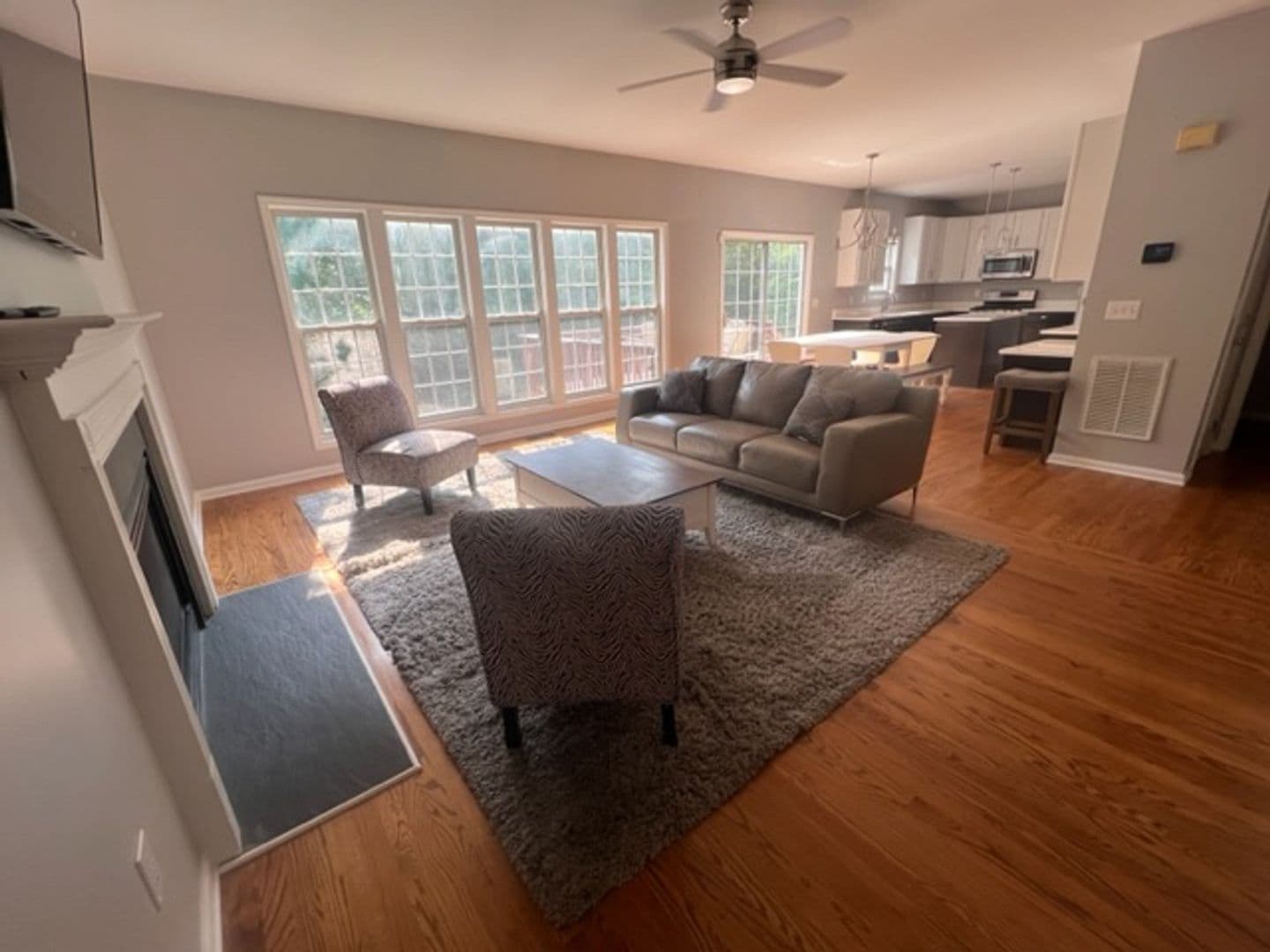Apex House: 2119 Abby Knoll Dr
