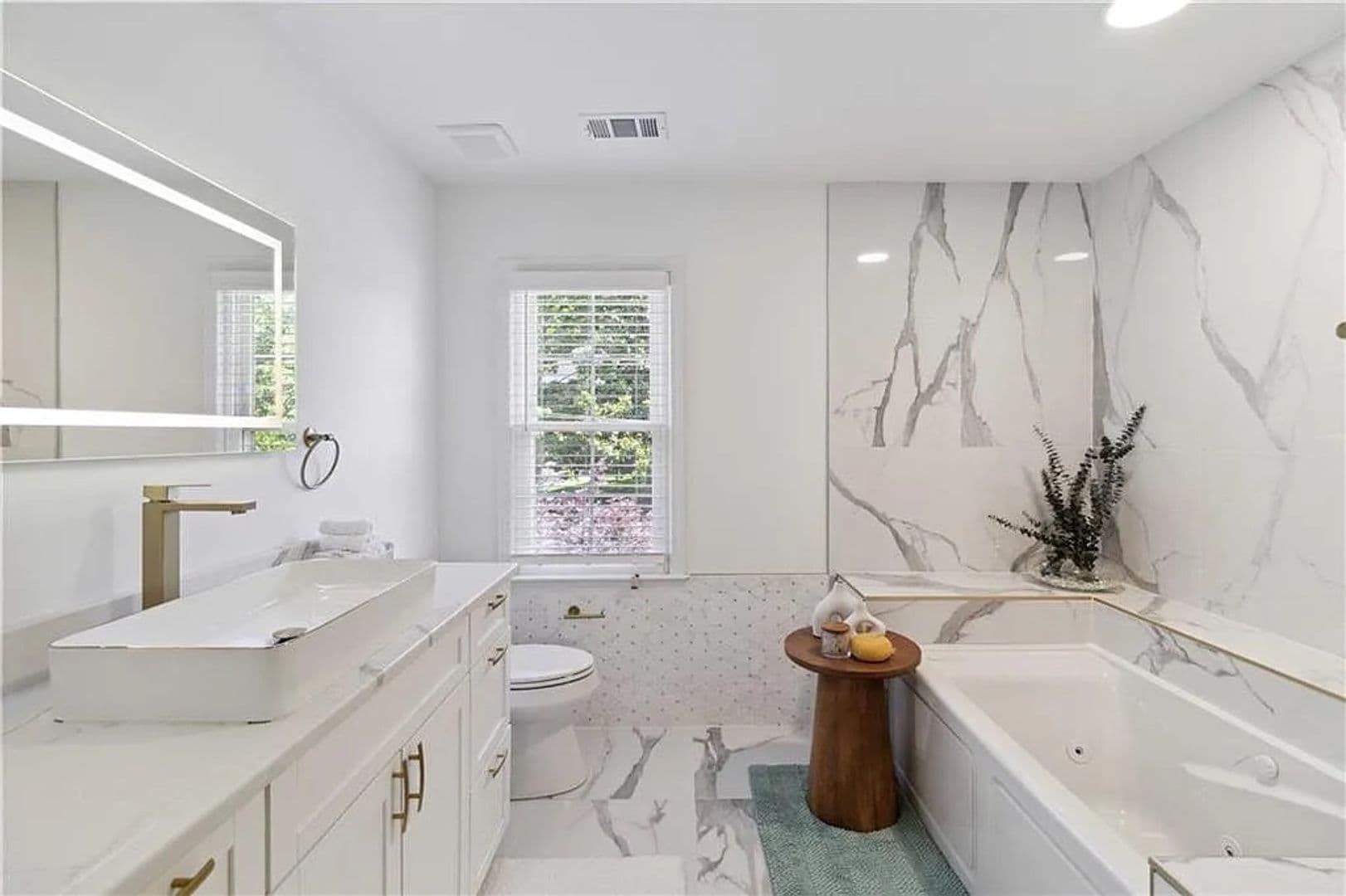 Duluth House: 4909 Glenwhite Dr