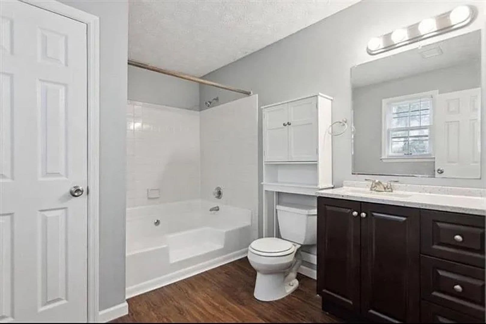 Snellville House: 3081 Brooks Dr