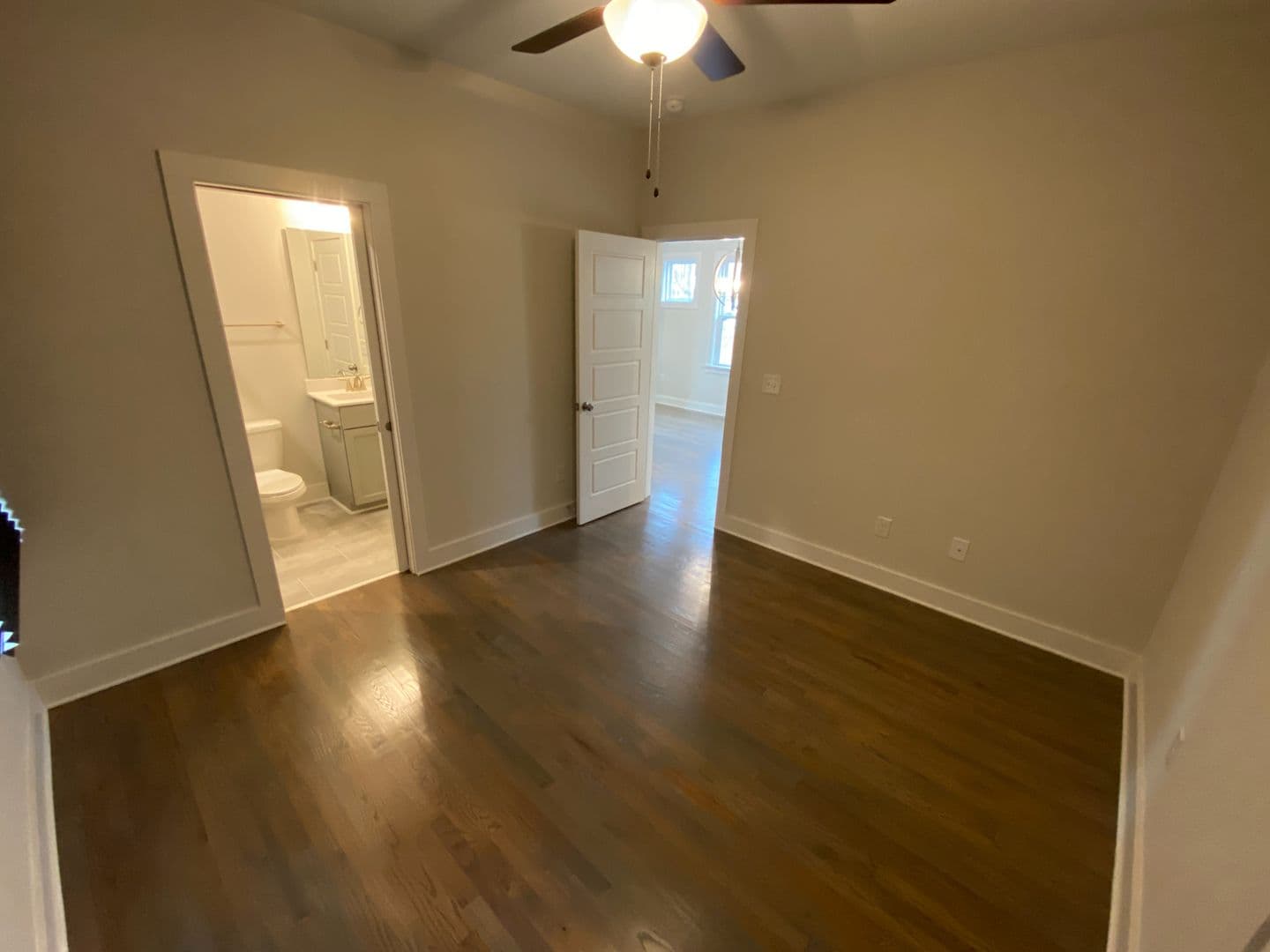Durham House: 1706 Merrick St