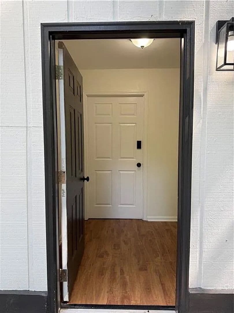Alpharetta House: 721 Wedgewood Dr
