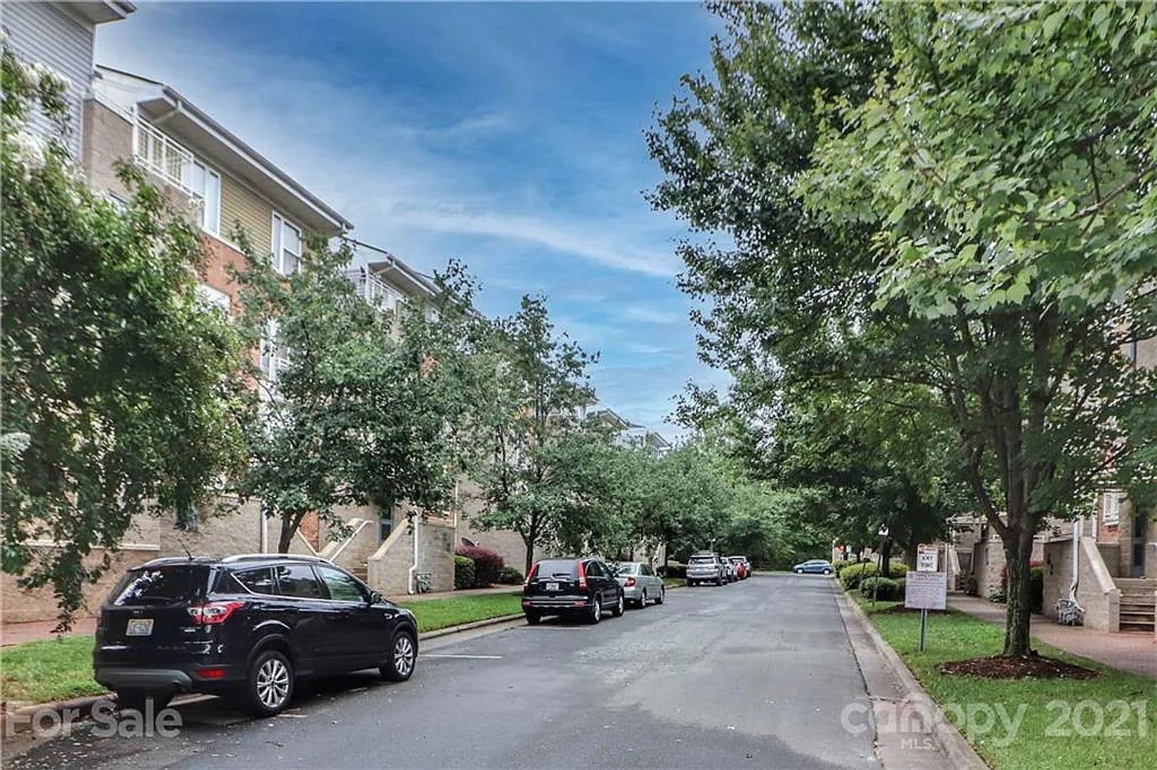 Charlotte House: 547 Donatello Ave