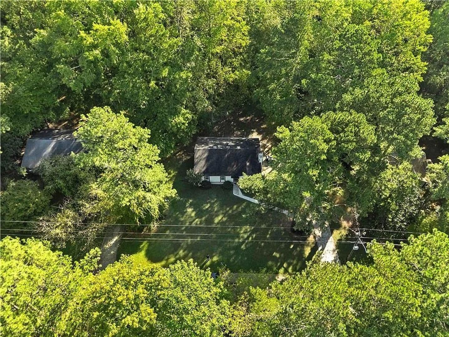Alpharetta House: 721 Wedgewood Dr