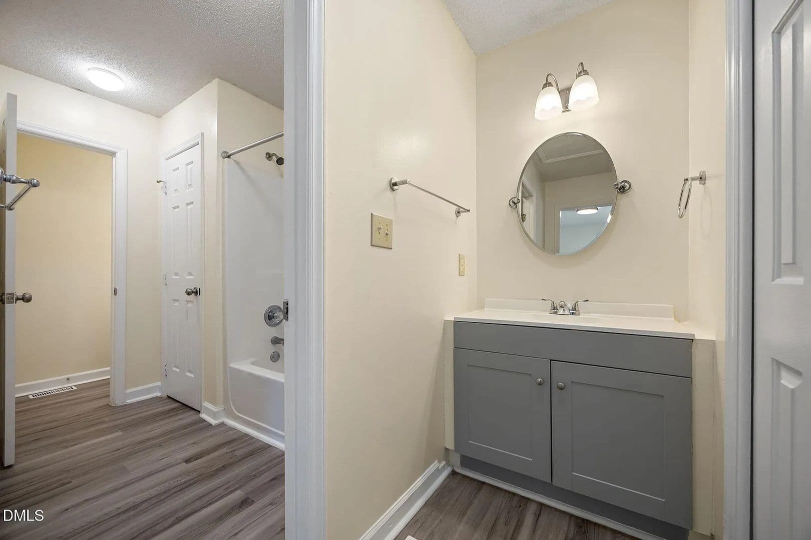 Raleigh House: 1627 Oakland Hills Way