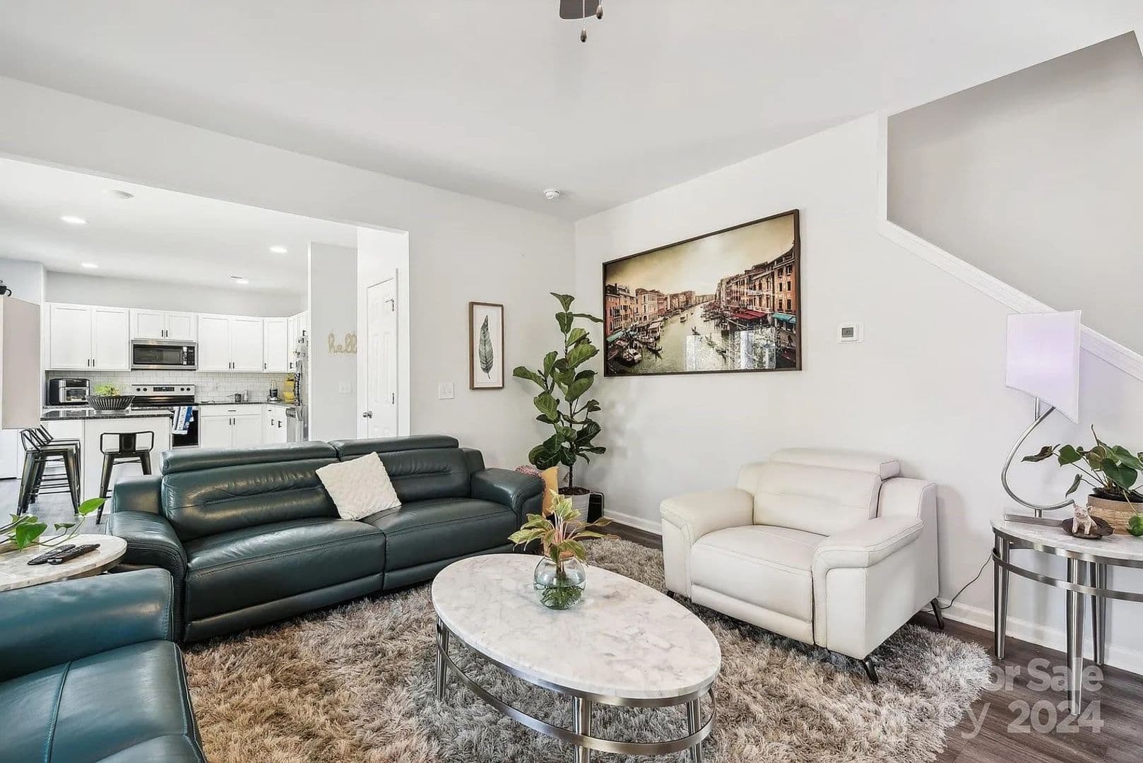 Charlotte House: 7608 Denbur Dr