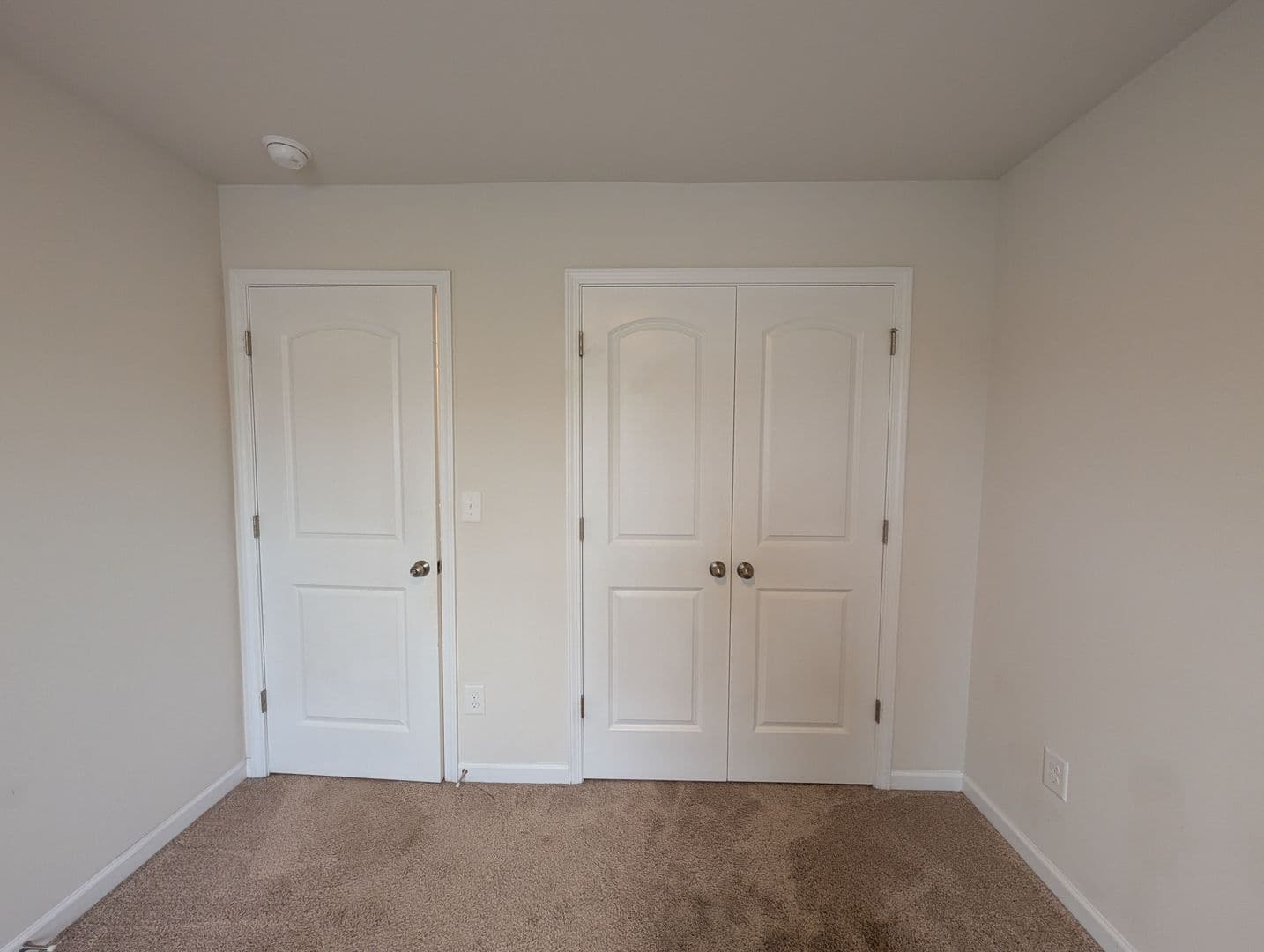 Monroe House: 3030 Eastcott Ave