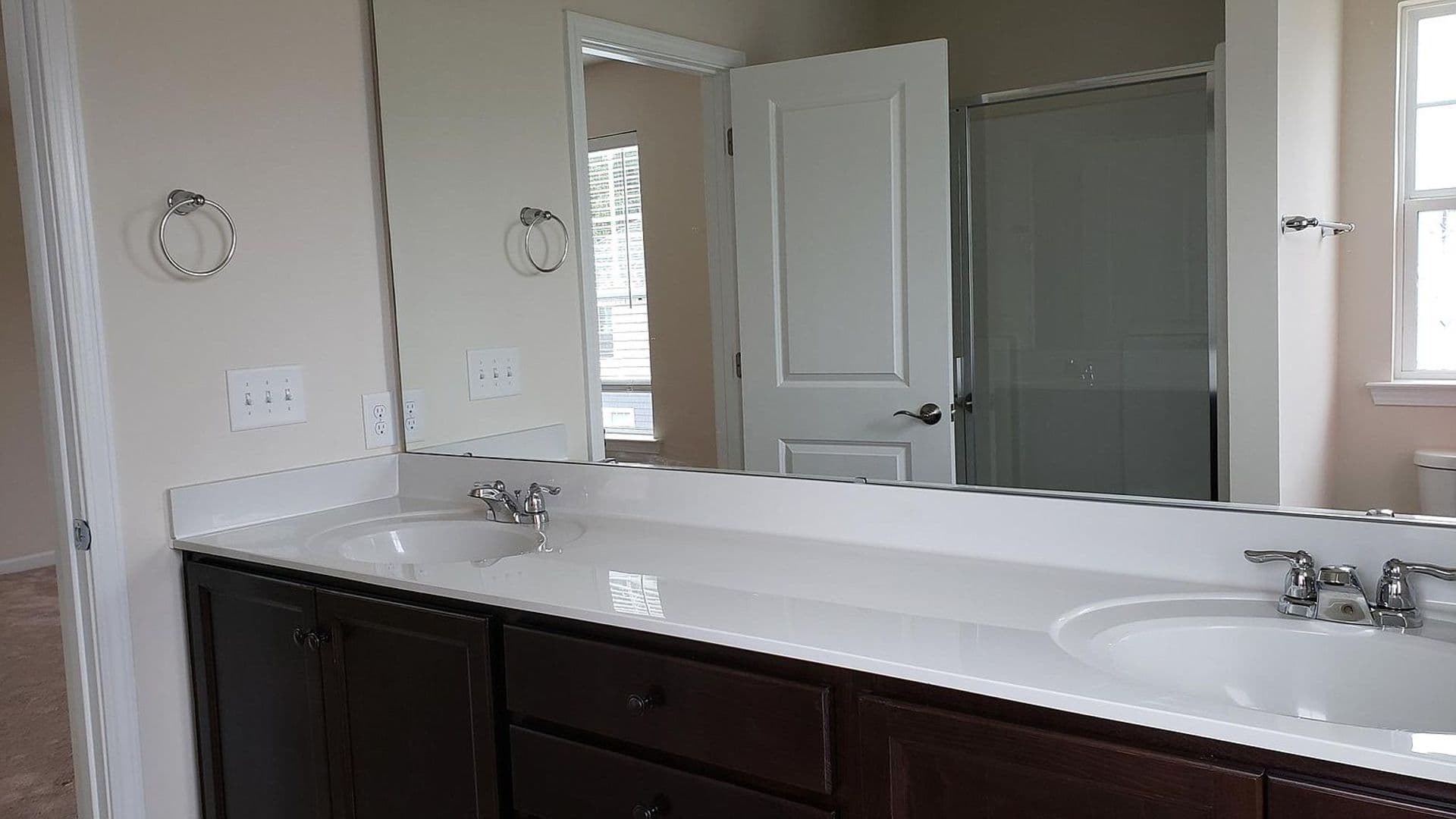 Charlotte House: 8517 Sharonbrook Dr
