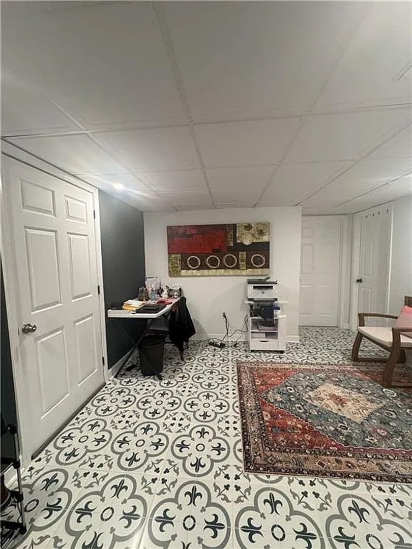 Duluth House: 4909 Glenwhite Dr
