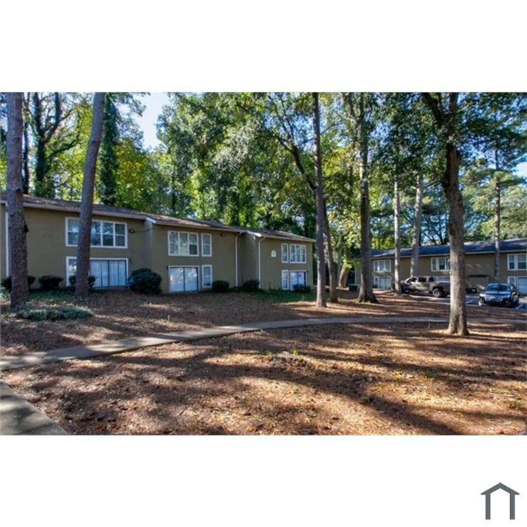 Atlanta House: 1631 Stanton Rd SW
