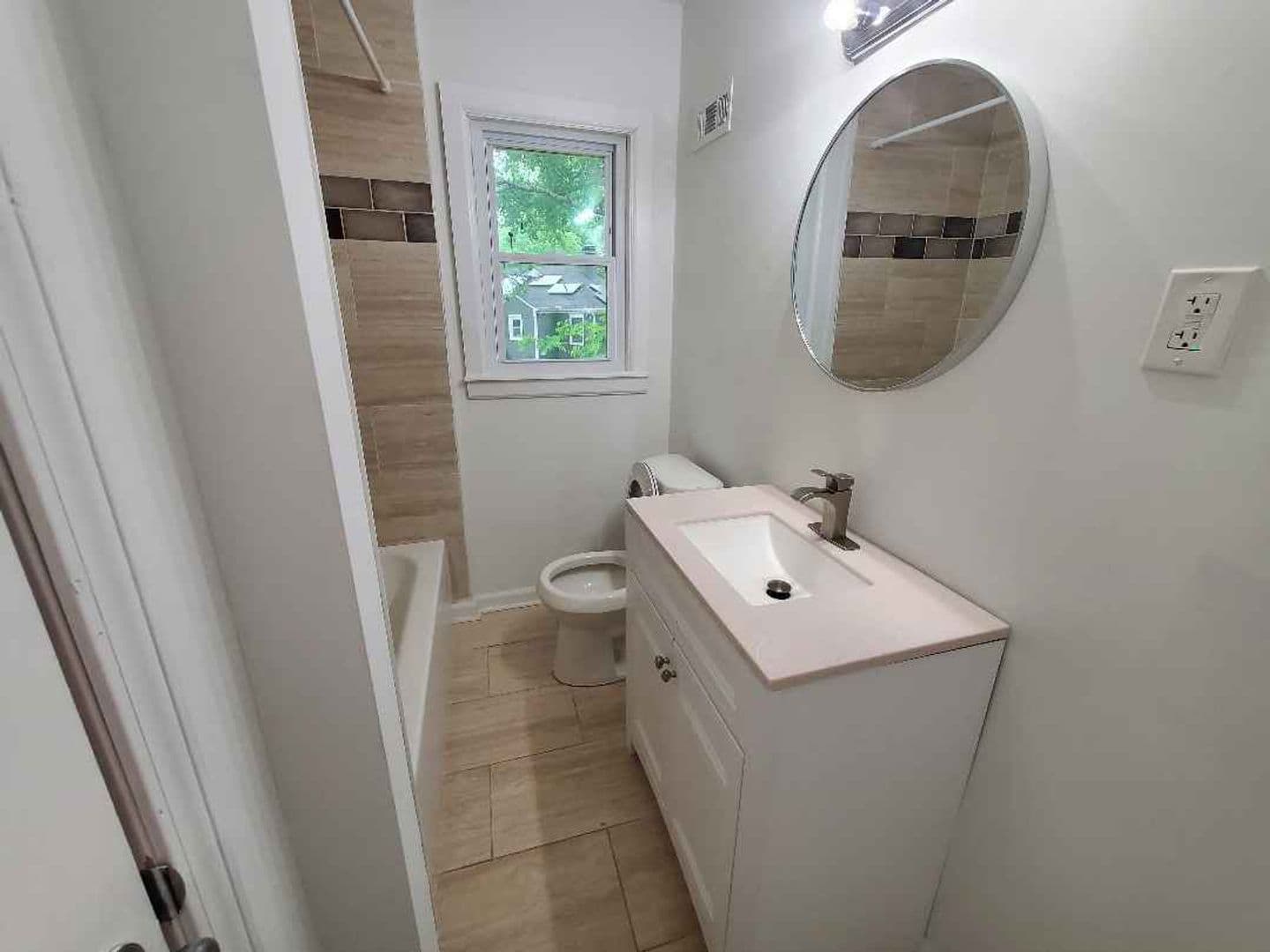Atlanta House: 106 Morris Brown Dr SW