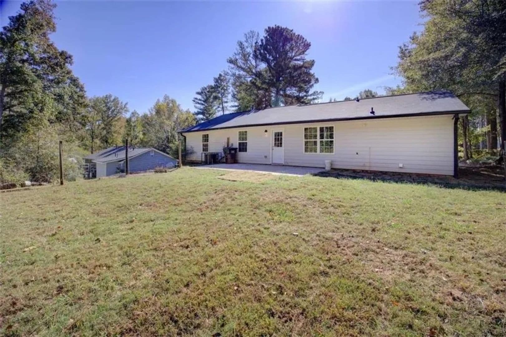 Covington House: 915 Navajo Trl
