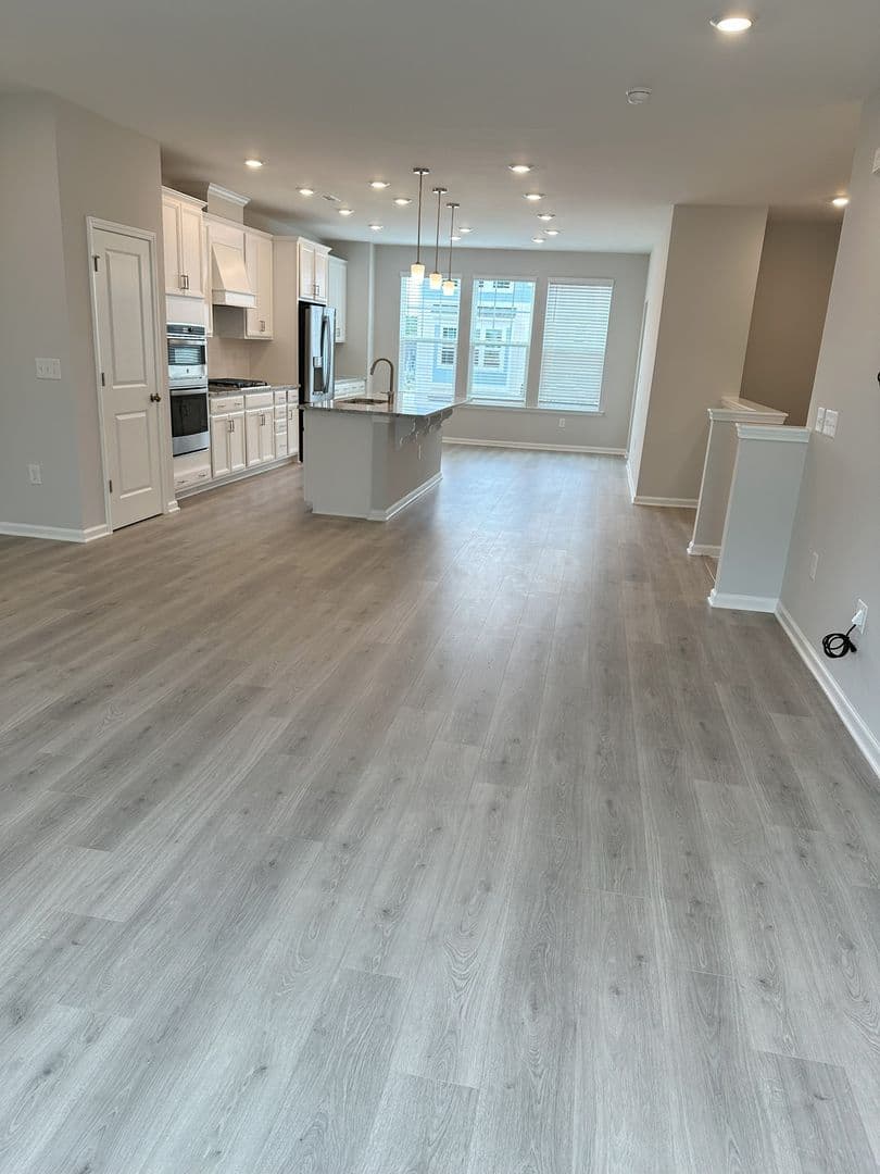Apex House: 2802 Austin Falls Sta