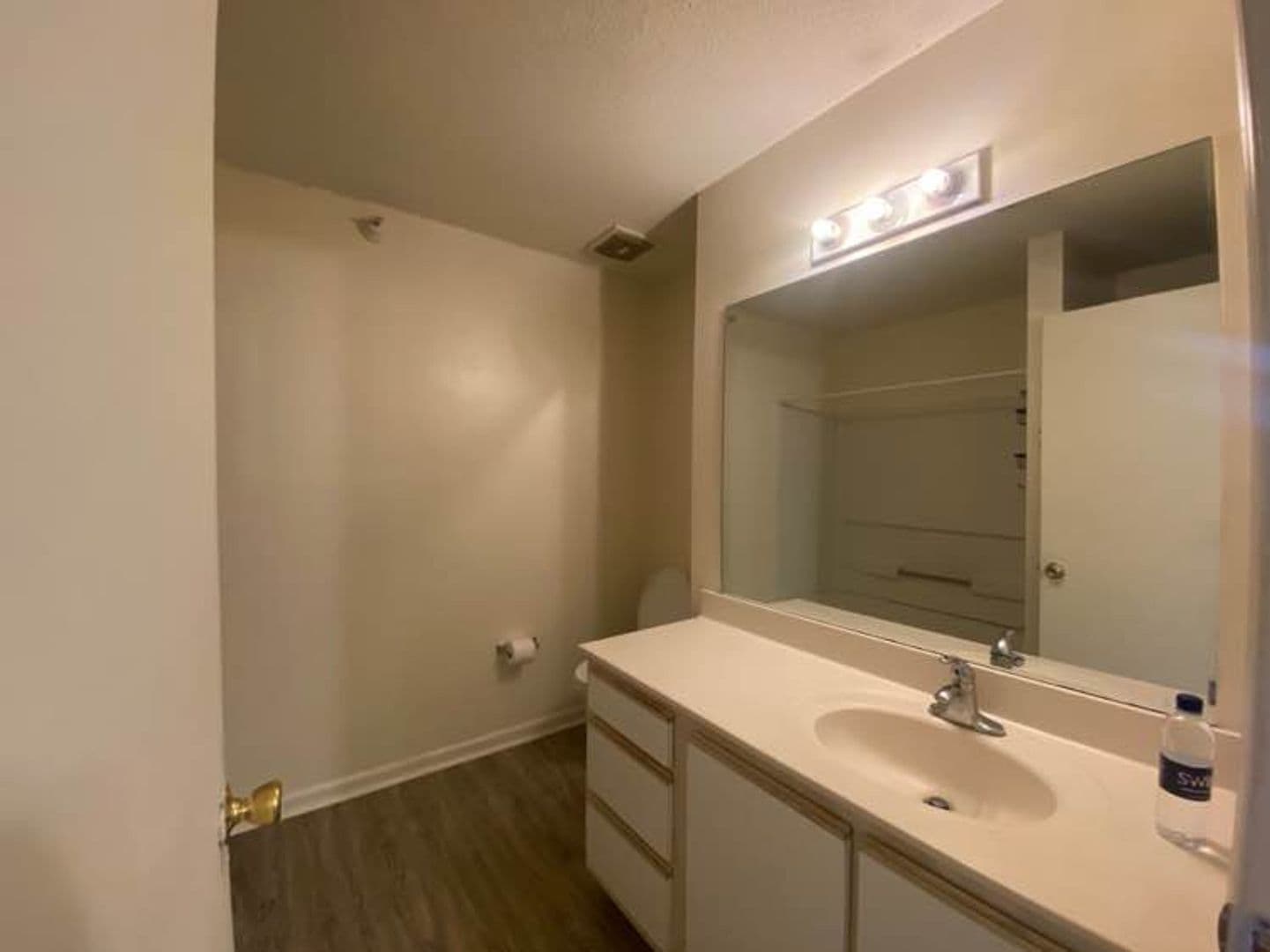 Raleigh House: 1110 #303 Carlton Ave