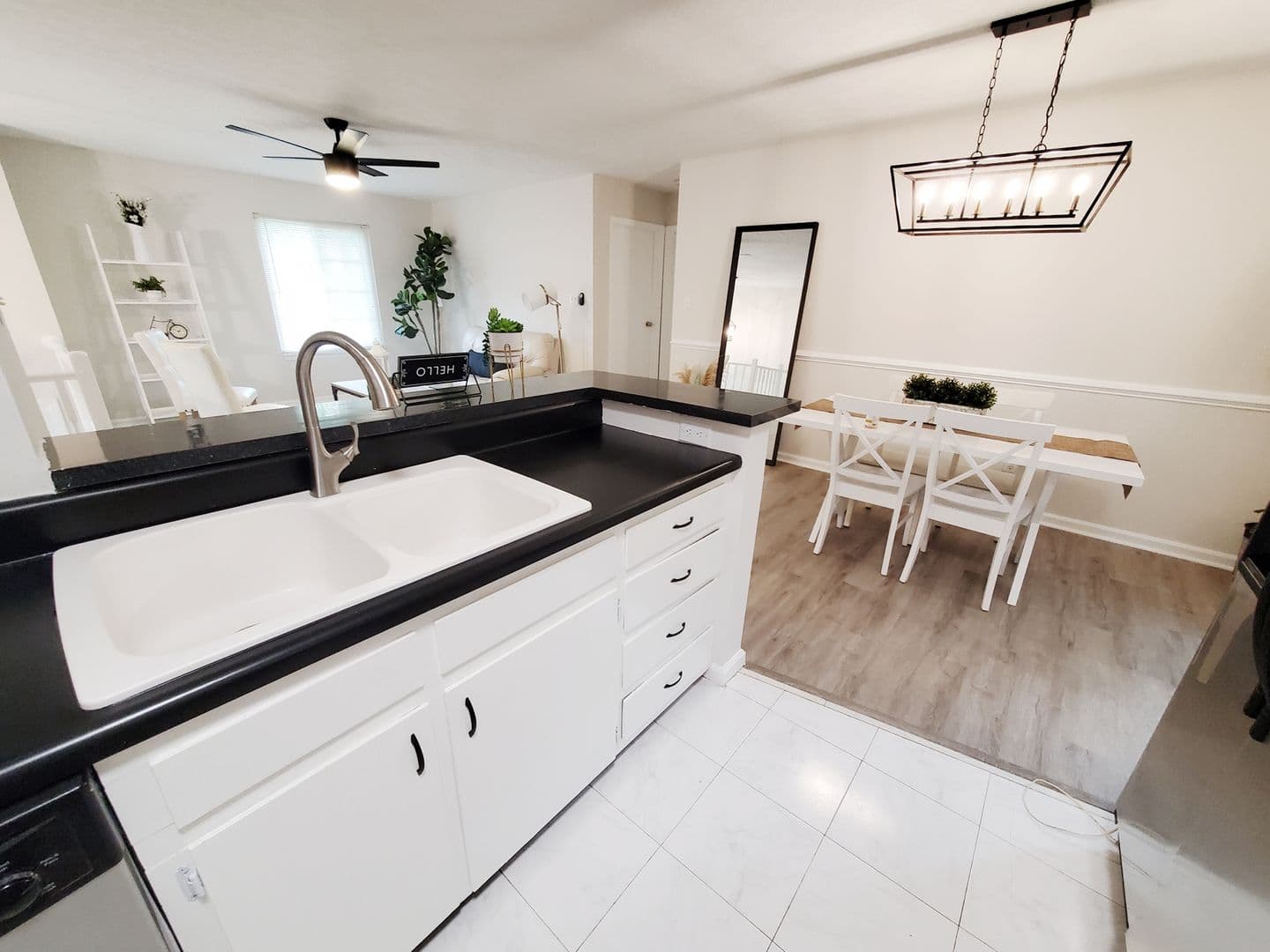 Raleigh House: 2824 Henslowe Dr