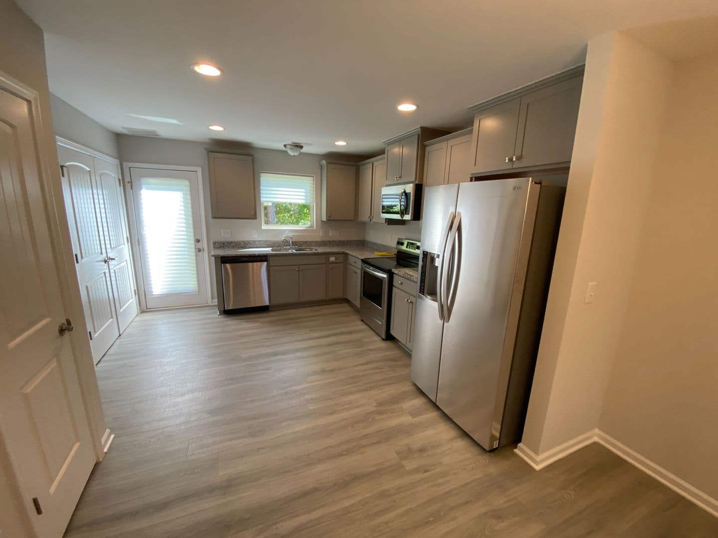 Raleigh House: 323 Switch St