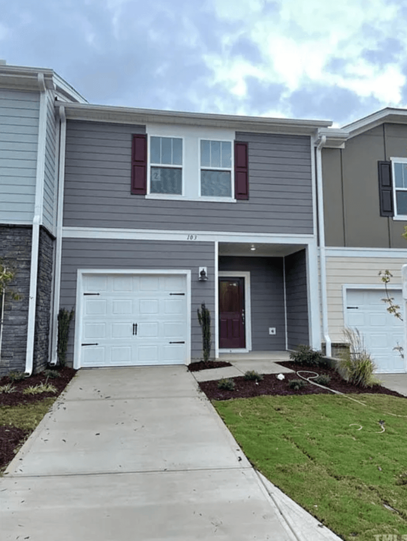 Fuquay-Varina House: 103 Joneshaven Dr