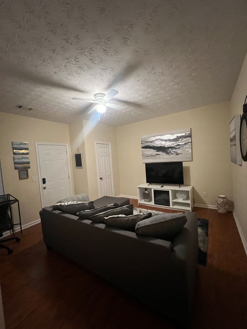 Sugar Hill House: 4030 Hill Station Ct