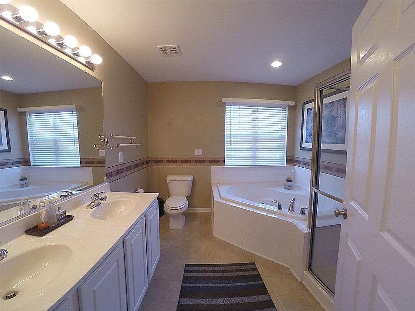 Apex House: 1511 Haywards Heath Ln