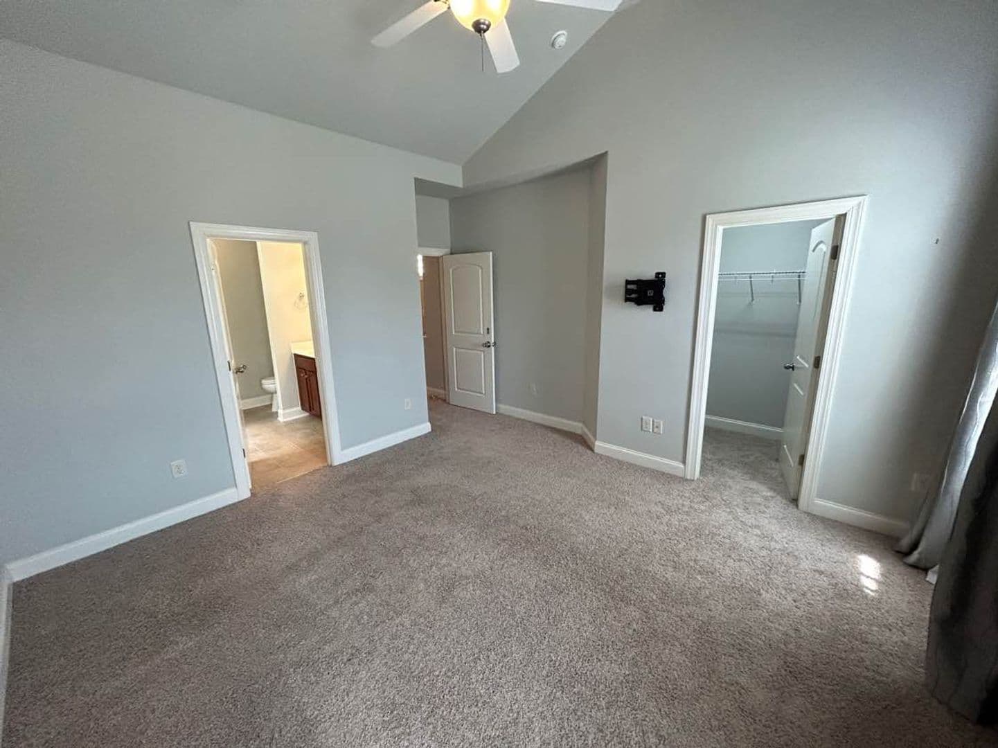 Apex House: 109 Windy Creek Ln