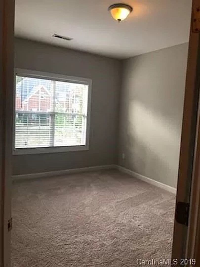 Charlotte House: 2119 Priory Ct