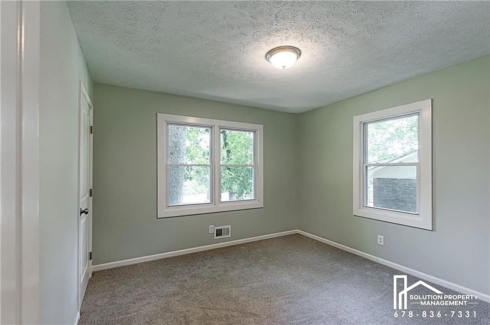 Kennesaw House: 3979 Potomac Dr NW