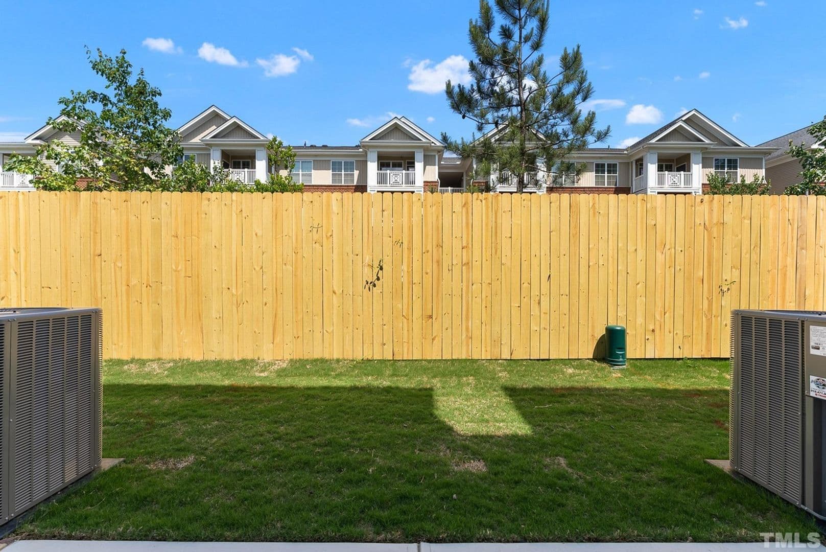 Raleigh House: 8611 Brushfoot Wy