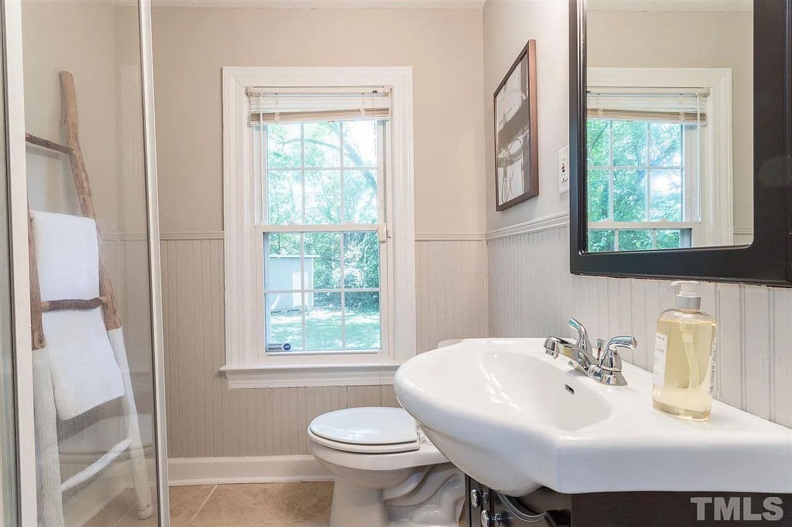 Raleigh House: 2923 Okelly St