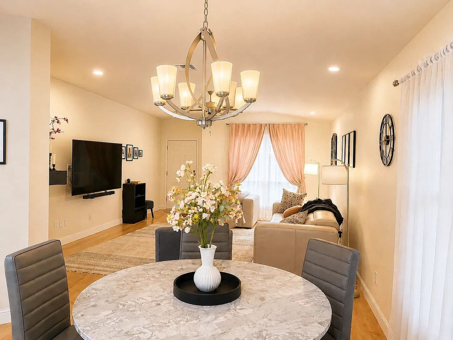 Austin House: 8321 Dulac Dr