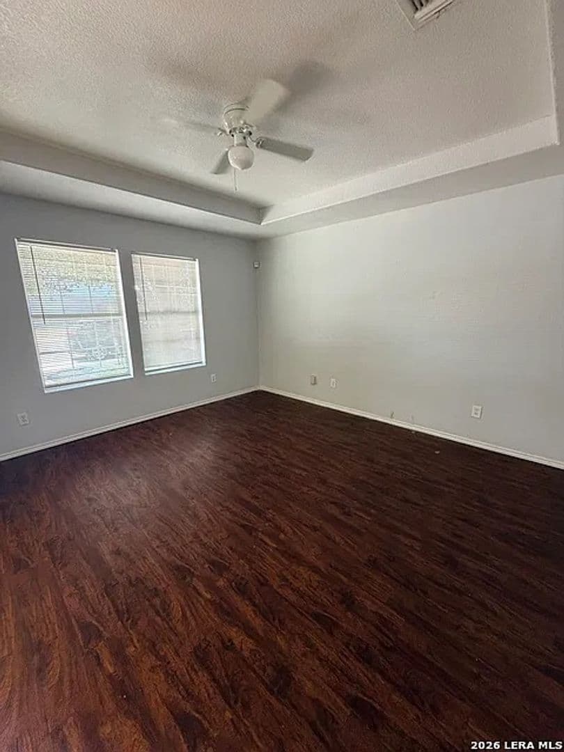 San Antonio House: 6131 Lake Victoria St