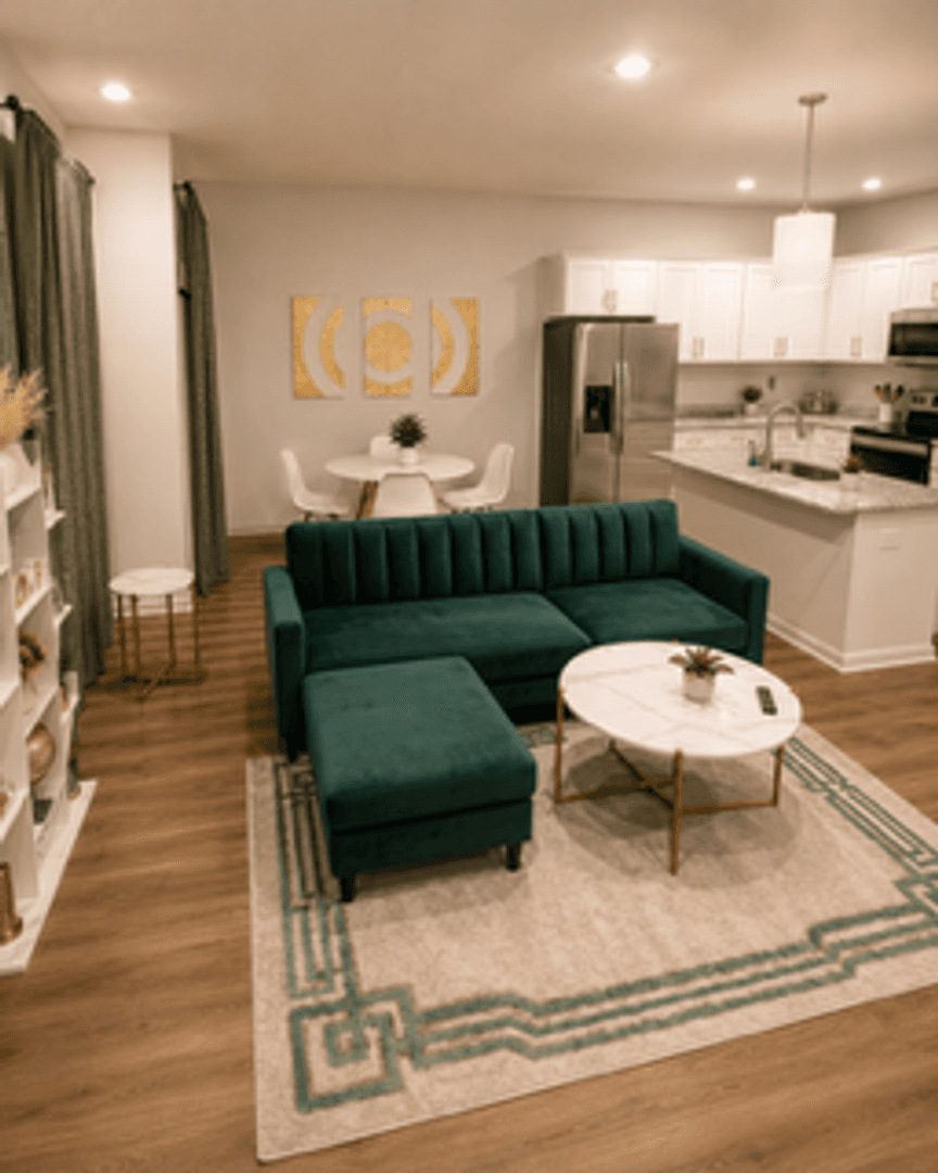 Charlotte House: 8031 Pleasant Grove Rd