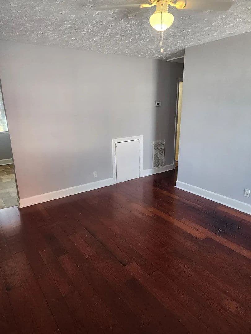 Atlanta House: 2956 8th St