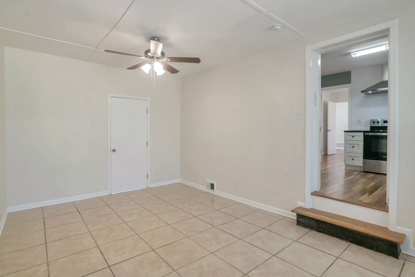 Decatur House: 3036 Santa Monica Dr