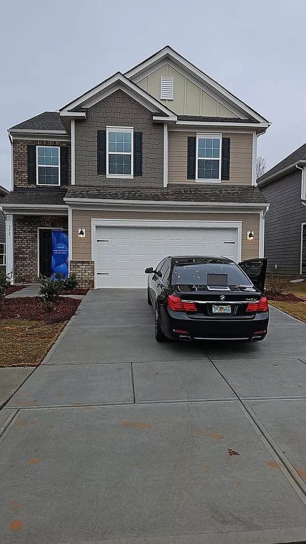 Fort Mill House: 352 Runner Stone Ln