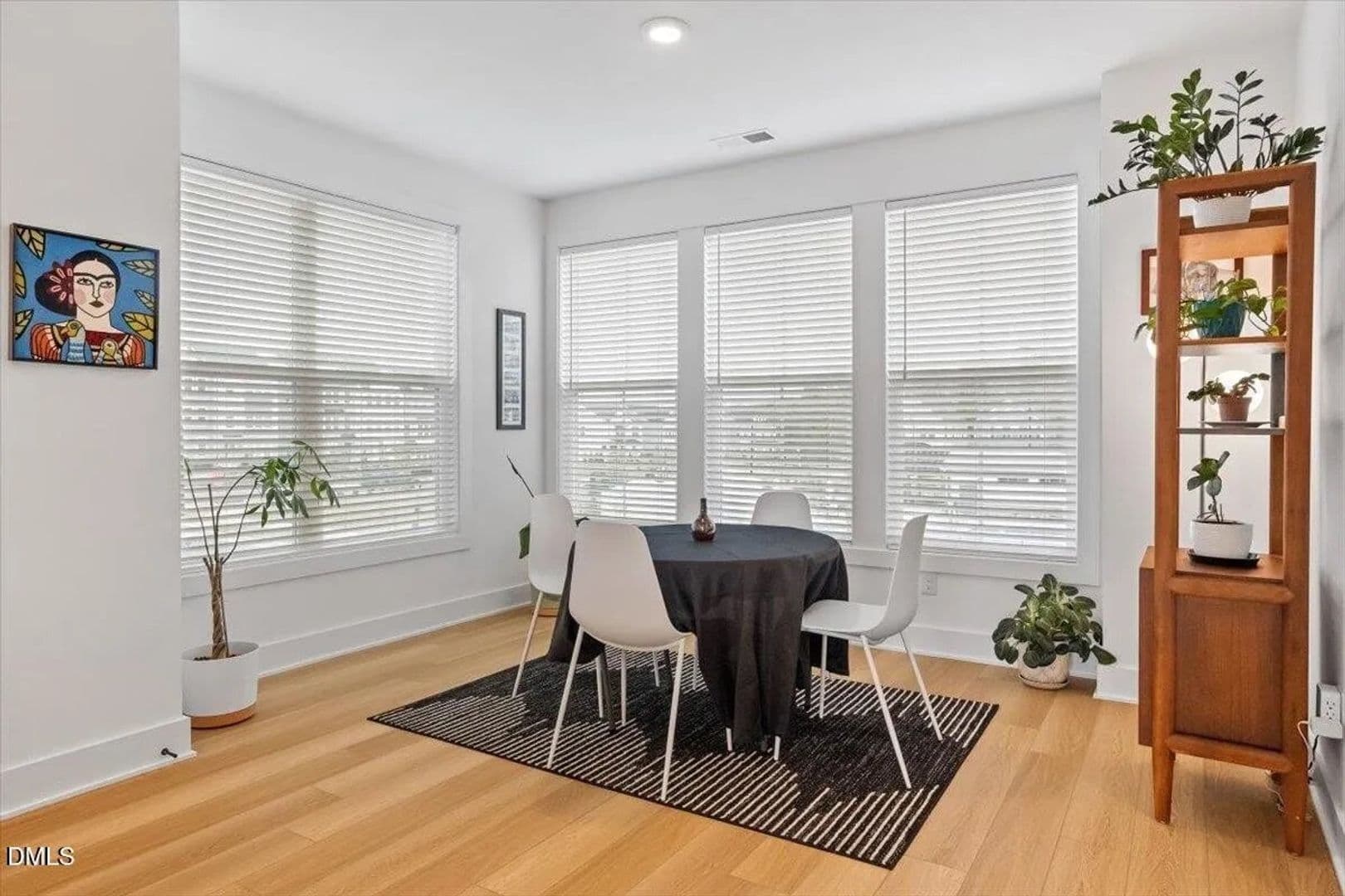 Knightdale House: 522 Billingshurst Wy
