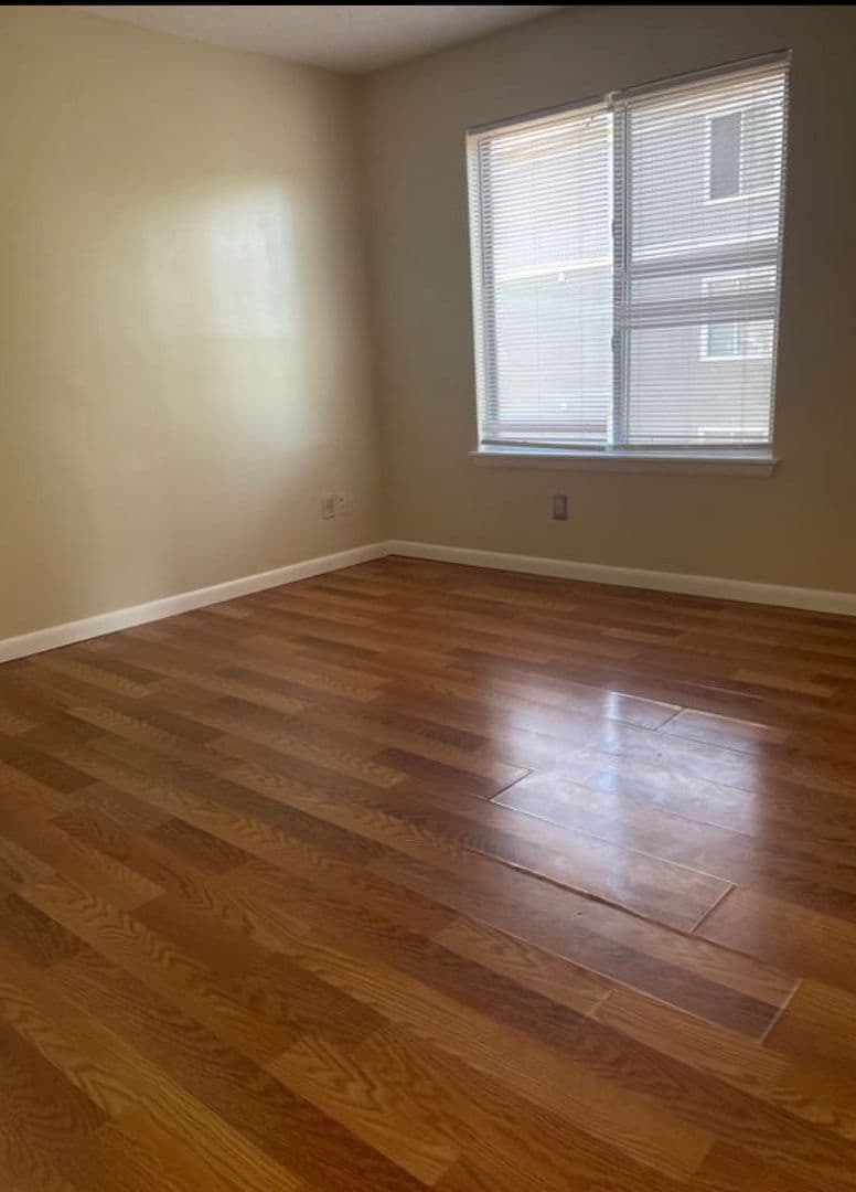 Raleigh House: 1241 University Ct