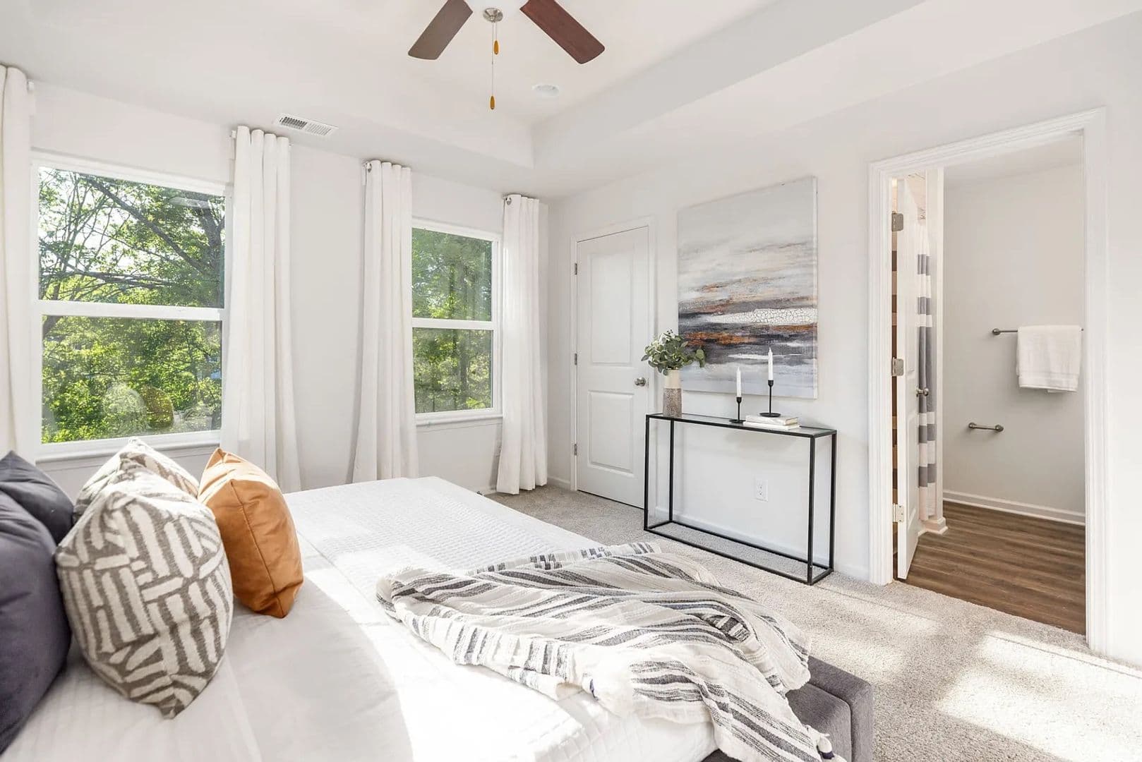 Charlotte House: 8031 Pleasant Grove Rd