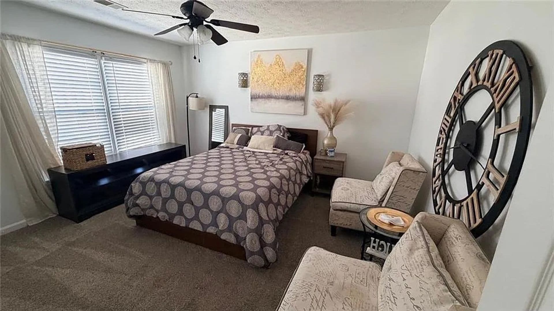 Roswell House: 250 Mill Creek Pl