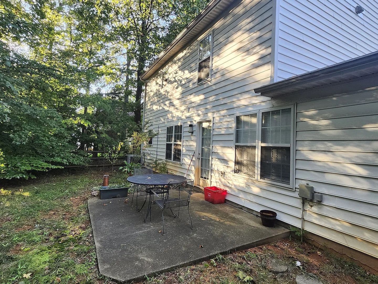 Charlotte House: 6516 Nevin Rd