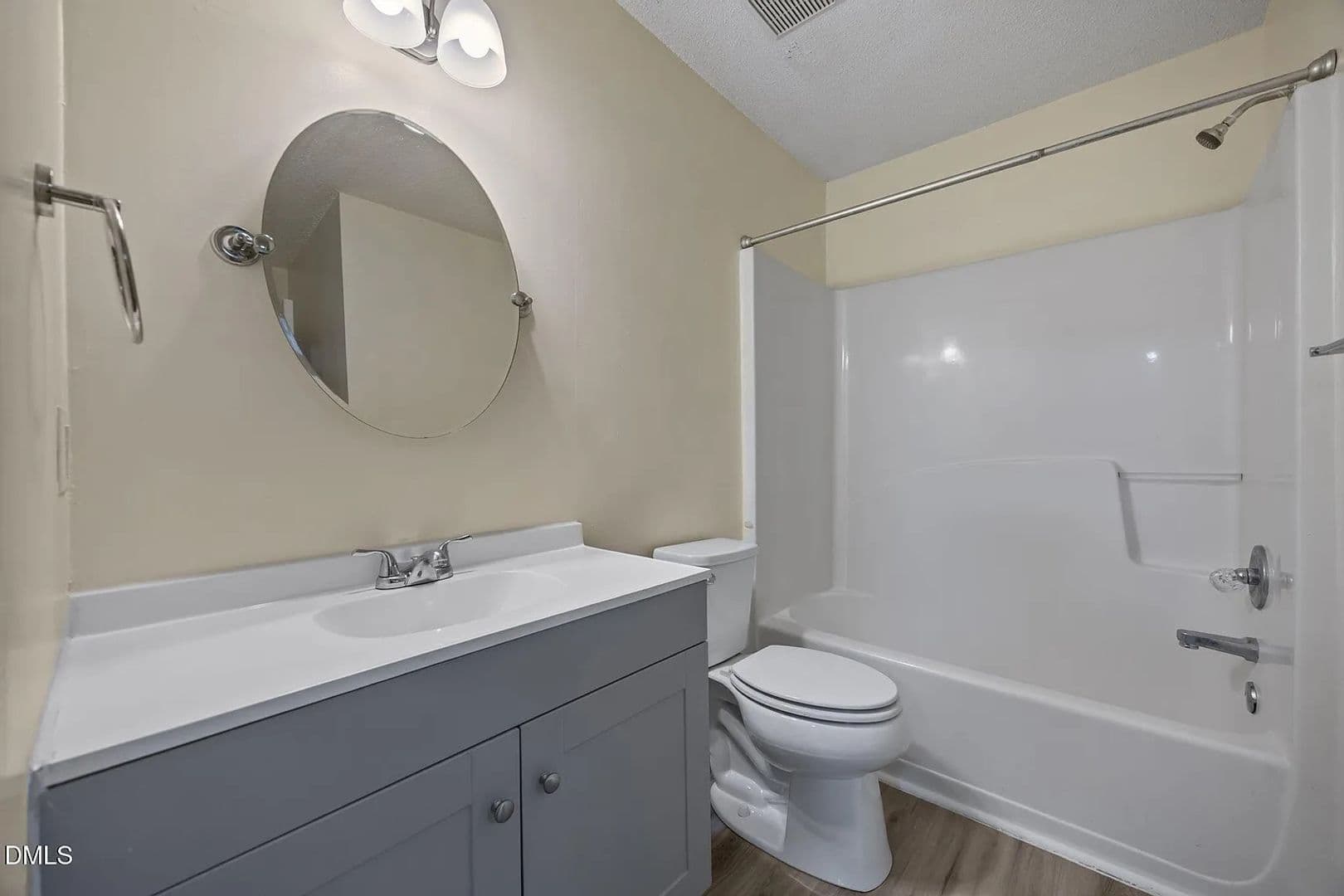 Raleigh House: 1627 Oakland Hills Way