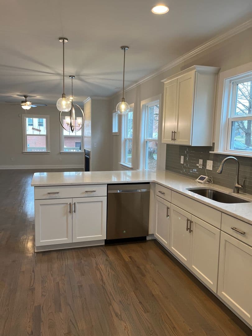 Durham House: 1706 Merrick St